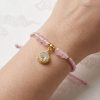 สร้อยข้อมือเชือกชมพู ด้ายแดงชมพู + หยกสีเขียว ลูกปัดสีชมพู ลูกปัดน้ำเต้า เสริมความรัก เมตตามหานิยม ปรับขนาดได้ สายมู