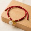 สร้อยข้อมือเชือกแดง ด้ายแดงมงคล + จี้หยก/เหรียญจีน 福 เสริมโชคลาภ เสริมด้านการเงิน ฮวงจุ้ย ปรับขนาดได้ สายมู